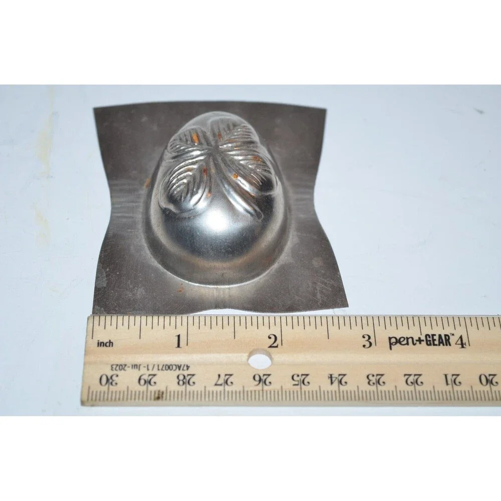 Vtg Chocolate Mold Easter Egg HALF Four Leaf‎ Lucky Clover St. Patrick's Day